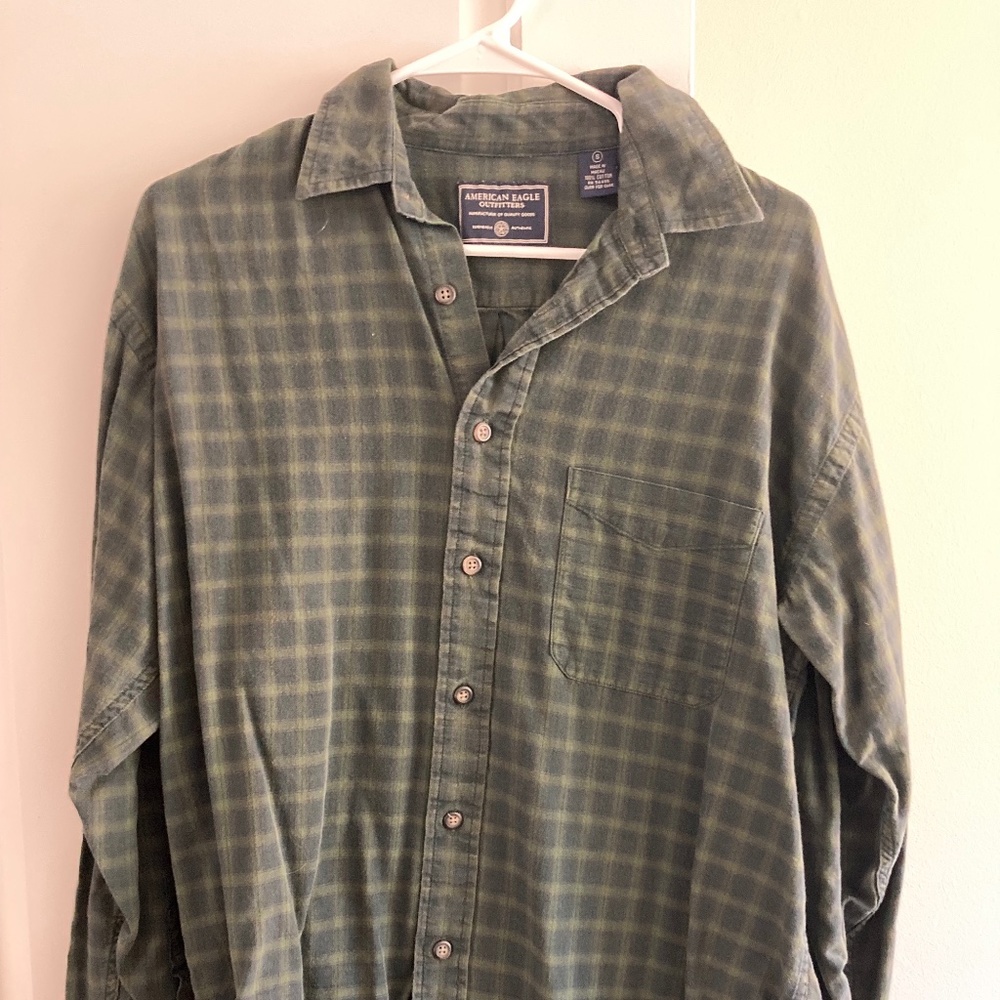 American Eagle Outfitters - vintage green plaid long sleeve button down